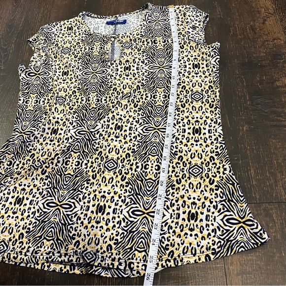 Yellow & Black stretchy top - Picture 6 of 6